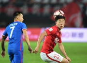 爱游戏APP-夺冠热门疲于应战，一轮未胜引争议的简单介绍