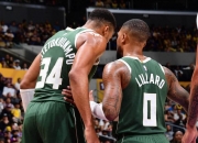 爱游戏在线-雄鹿全队士气高涨，备战下一场比赛