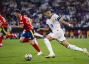 爱游戏娱乐-法国队战胜对手，晋级欧洲国家杯四强