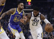 爱游戏在线-老将回归，球队士气大振展现实力