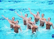 爱游戏官方-捷克运动员在花样游泳比赛中创造佳绩，夺冠