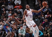 爱游戏官方-篮网队迎来连胜，杜兰特表现出色