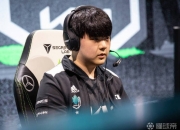 爱游戏官网-RNG力克GEN，Canyon操刀奇招英雄翻盘小组赛2:0（洛杉矶）