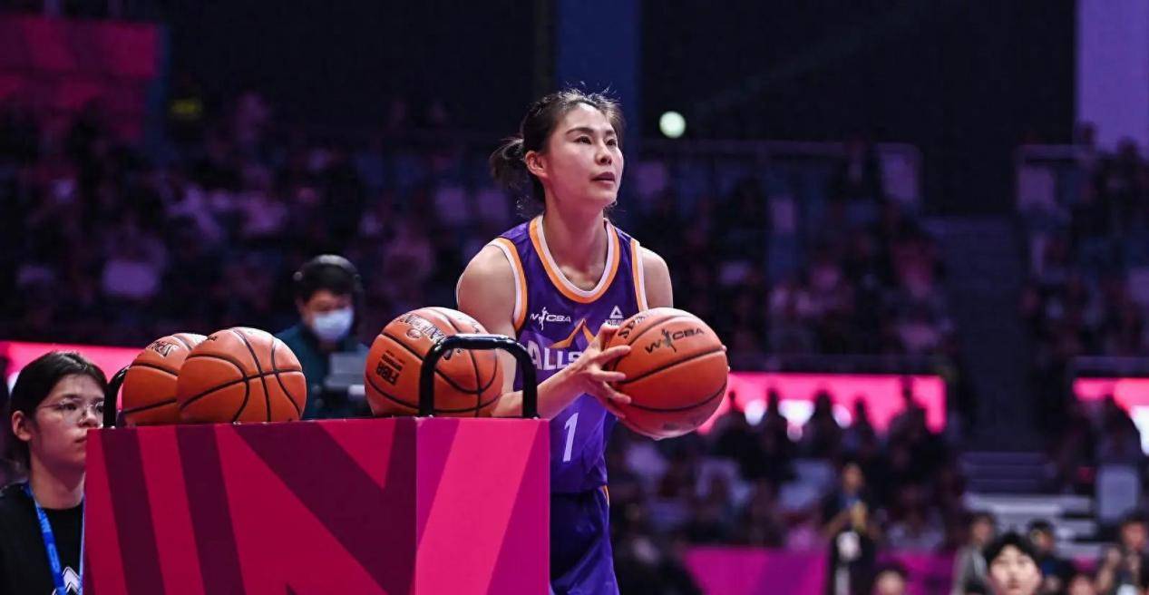 美国女篮全明星赛精彩回放,激情绽放场上的简单介绍 美国女篮全明星赛精彩回放,激情绽放场上的简单介绍