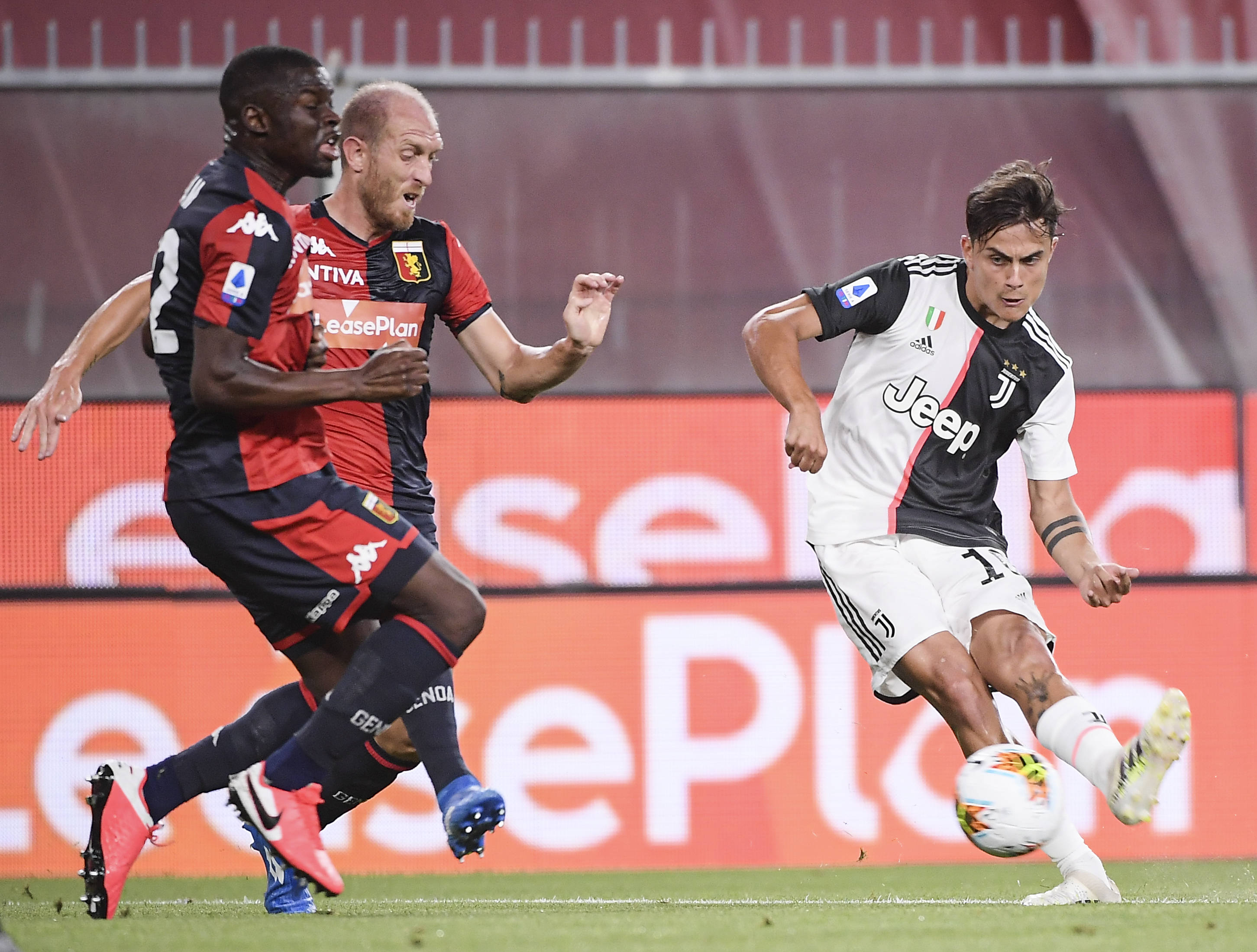 关于那不勒斯欲击败恩波利,卡利亚里该如何应对?的信息 关于那不勒斯欲击败恩波利,卡利亚里该如何应对?的信息