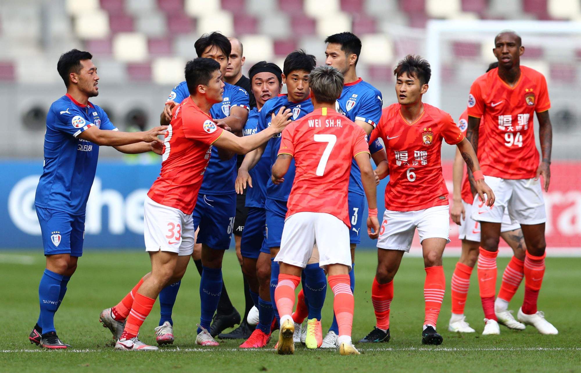 豪强同台竞技,亚冠赛场激战正酣的简单介绍 豪强同台竞技,亚冠赛场激战正酣的简单介绍