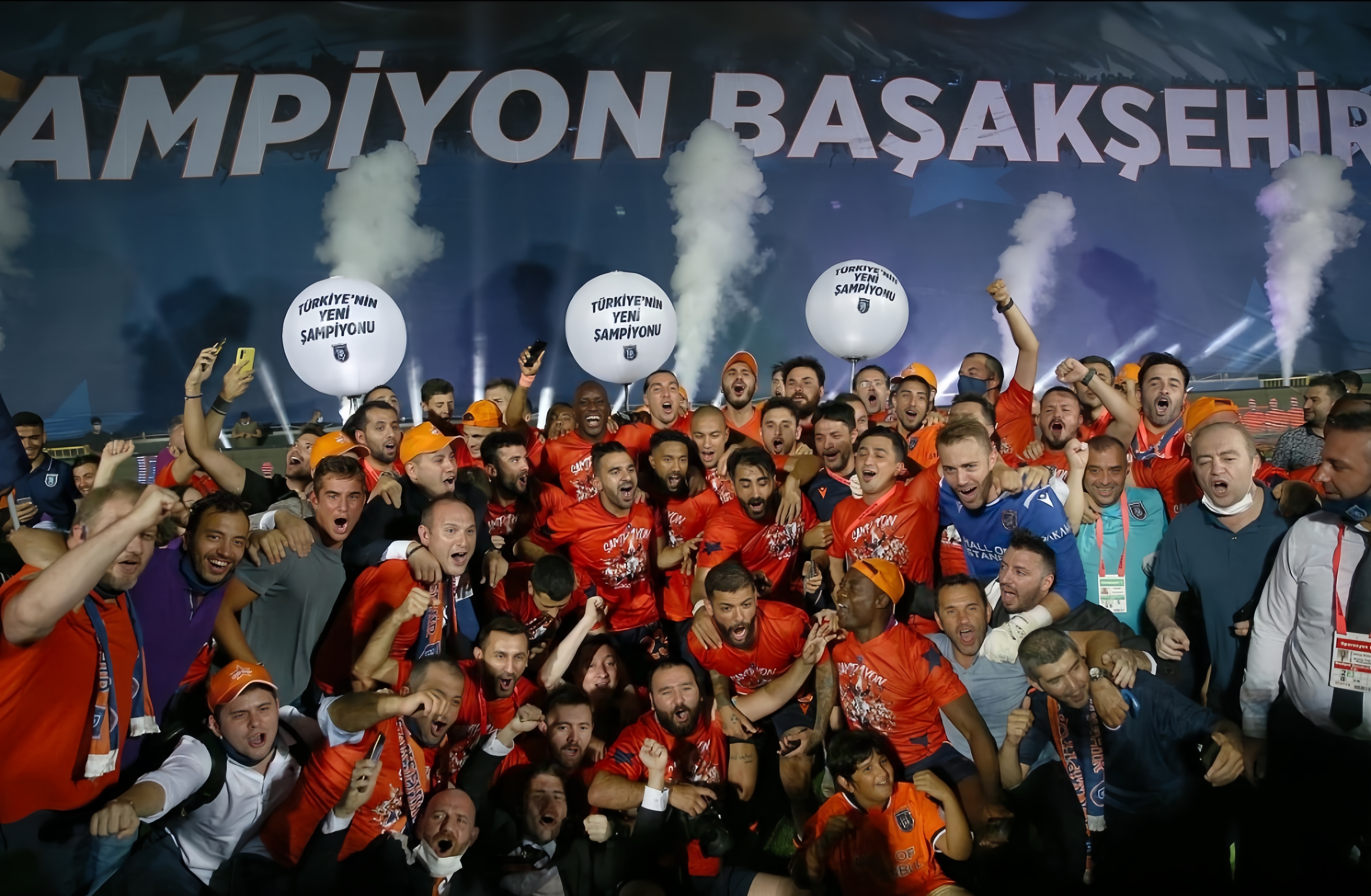 热血激荡!国际比赛赛场上全力拼搏的简单介绍 热血激荡!国际比赛赛场上全力拼搏的简单介绍