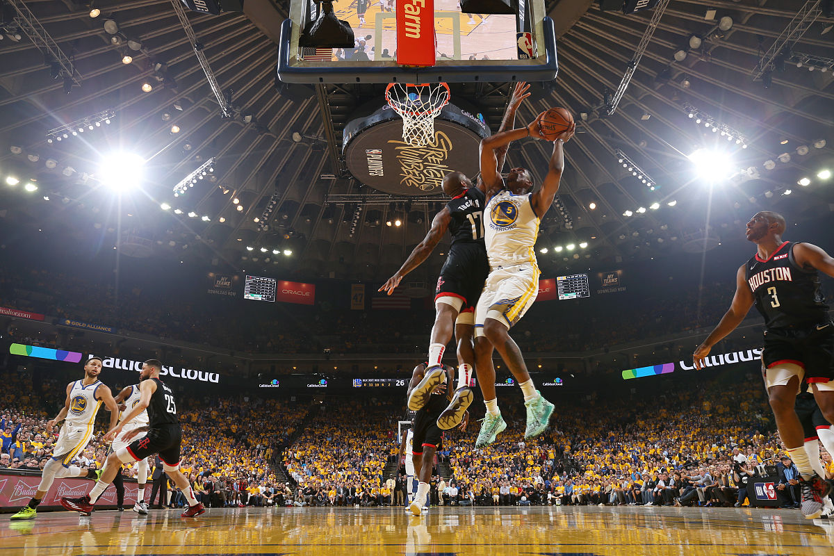 热血激荡!国际比赛赛场上全力拼搏的简单介绍 热血激荡!国际比赛赛场上全力拼搏的简单介绍