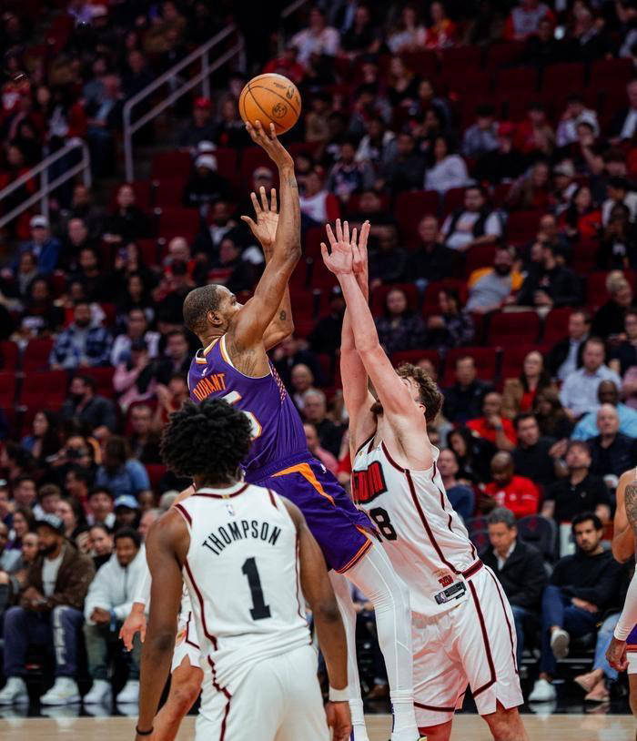 火箭新援爆发,助球队逆转胜骑士的简单介绍 火箭新援爆发,助球队逆转胜骑士的简单介绍