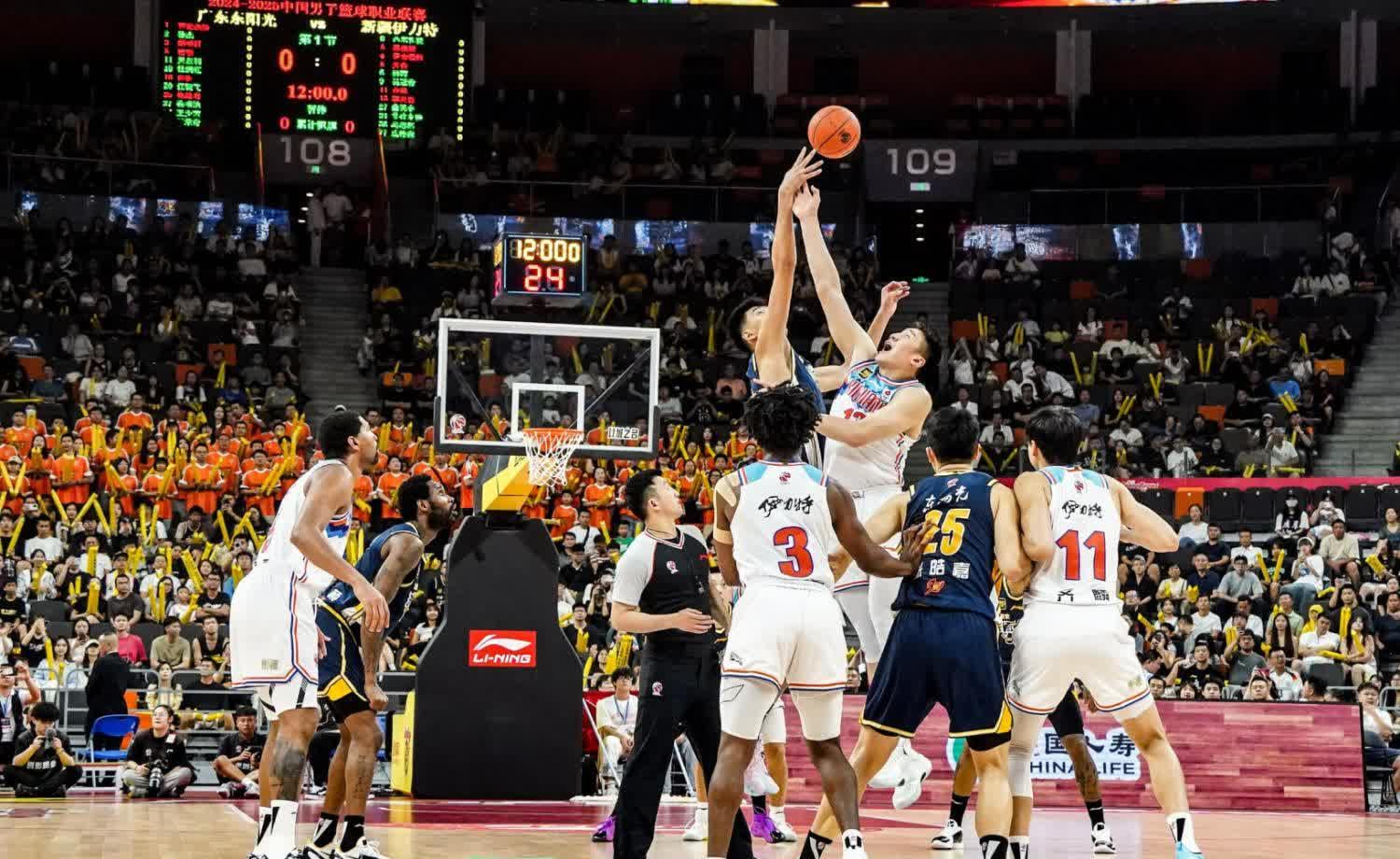 关于赛场硝烟弥漫,双方角逐不分上下的信息 关于赛场硝烟弥漫,双方角逐不分上下的信息