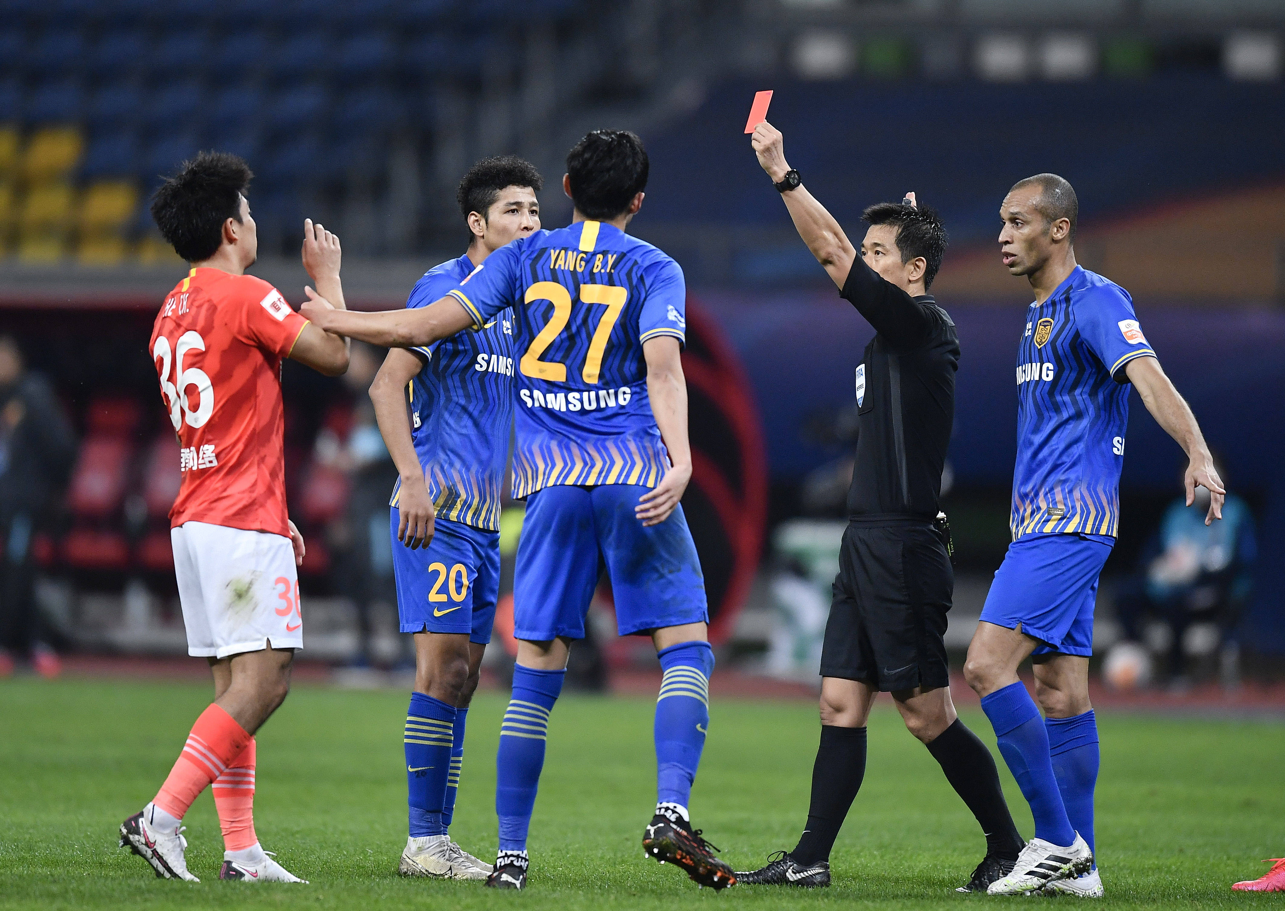 关于江苏苏宁主场胜出,力克广州富力夺冠的信息 关于江苏苏宁主场胜出,力克广州富力夺冠的信息