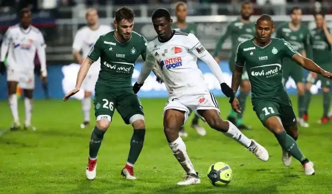 亚眠主场惨遭甘冈逆转,里得贡献进球的简单介绍 亚眠主场惨遭甘冈逆转,里得贡献进球的简单介绍