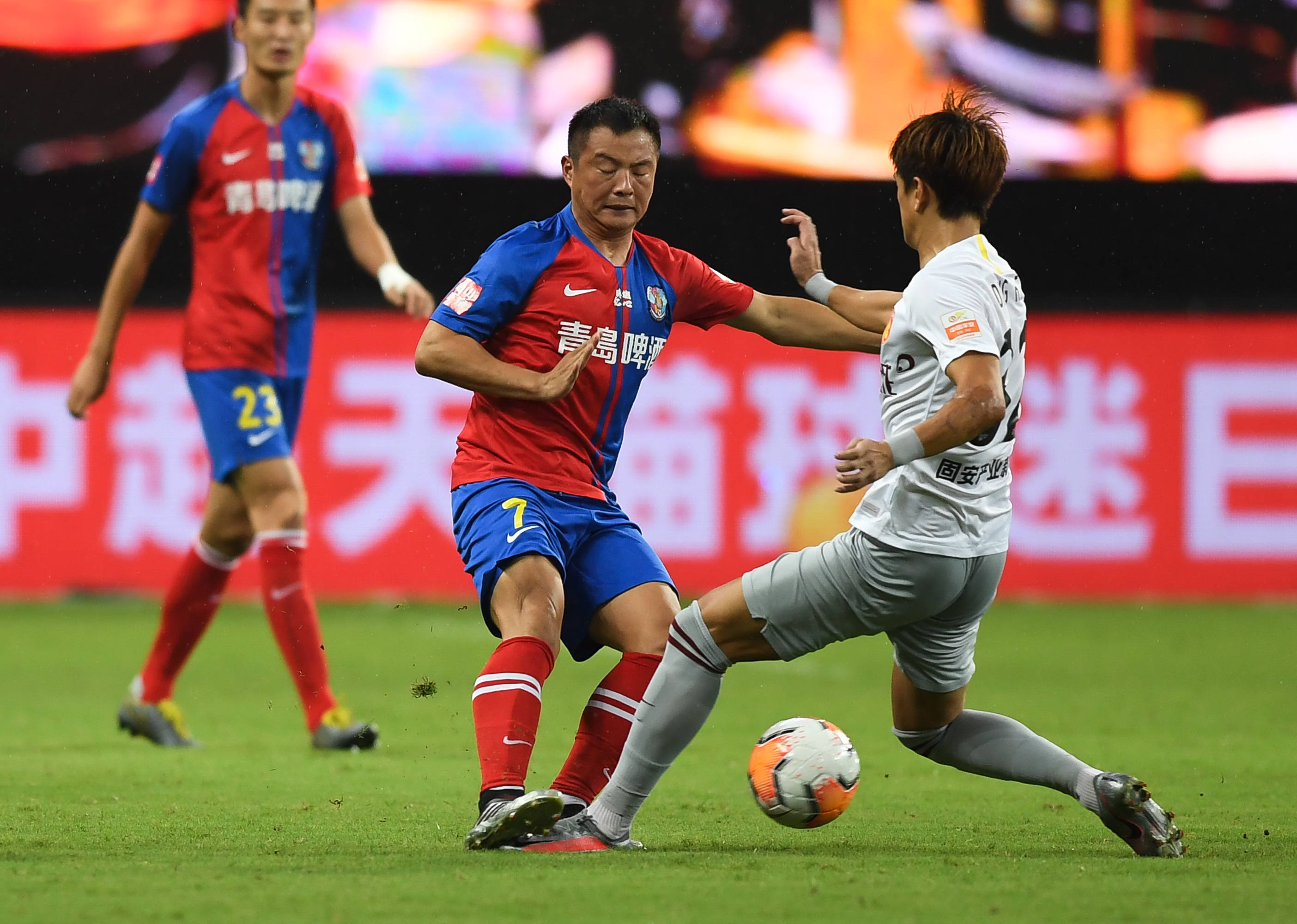 关于天津天海客场不敌青岛黄海,遭遇败绩的信息 关于天津天海客场不敌青岛黄海,遭遇败绩的信息