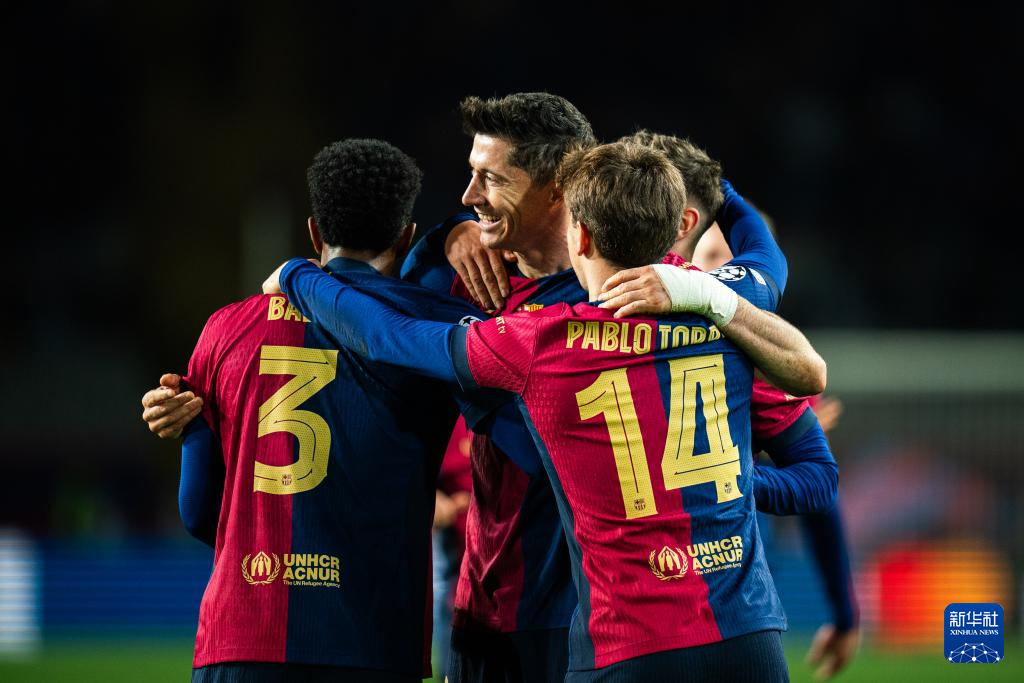 尤文图斯对阵巴塞罗那,争夺欧冠冠军 尤文图斯对阵巴塞罗那,争夺欧冠冠军