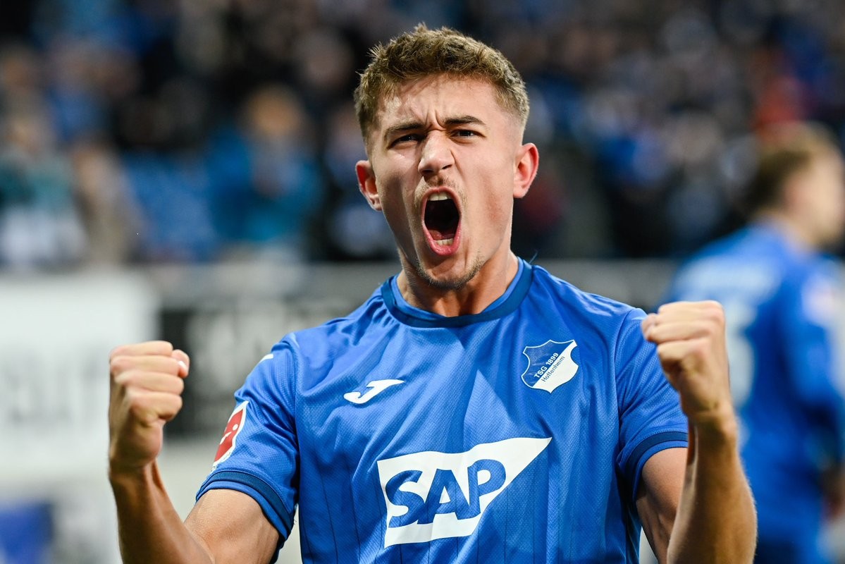 包含拜仁慕尼黑大手笔签下世界级中场控的词条 包含拜仁慕尼黑大手笔签下世界级中场控的词条