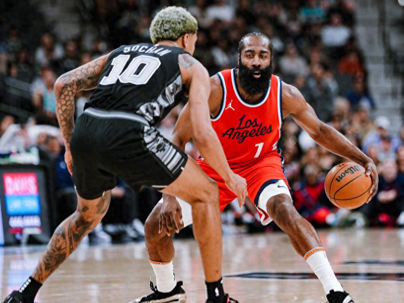 克罗托内遭遇主场失利,球队连败形势堪忧的简单介绍 克罗托内遭遇主场失利,球队连败形势堪忧的简单介绍