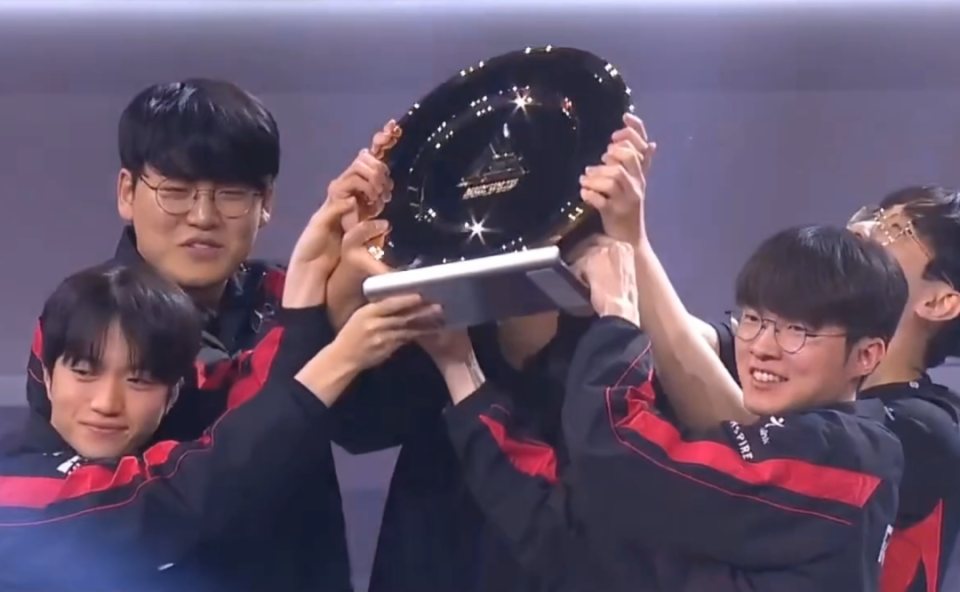 包含T1击败Gen.G,Faker三杀助队锁定胜局的词条 包含T1击败Gen.G,Faker三杀助队锁定胜局的词条