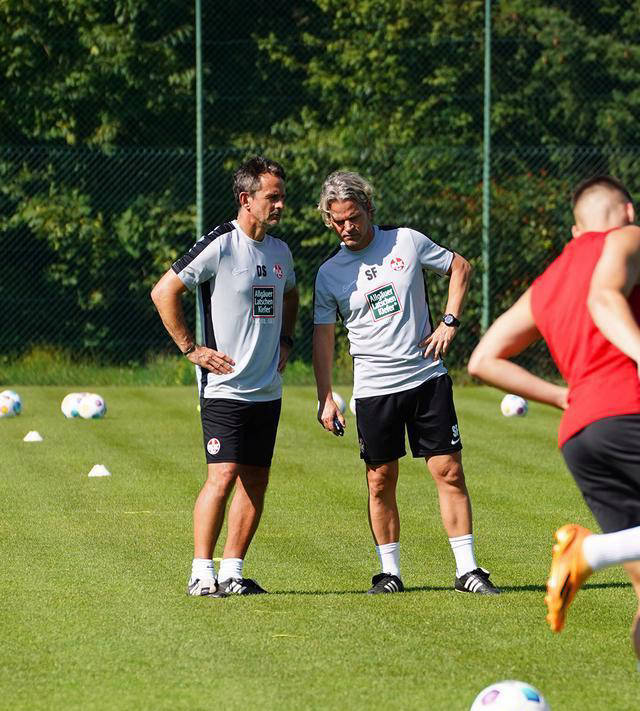 包含凯泽斯劳滕主场战平勒沃库森,保持不败势头的词条 包含凯泽斯劳滕主场战平勒沃库森,保持不败势头的词条