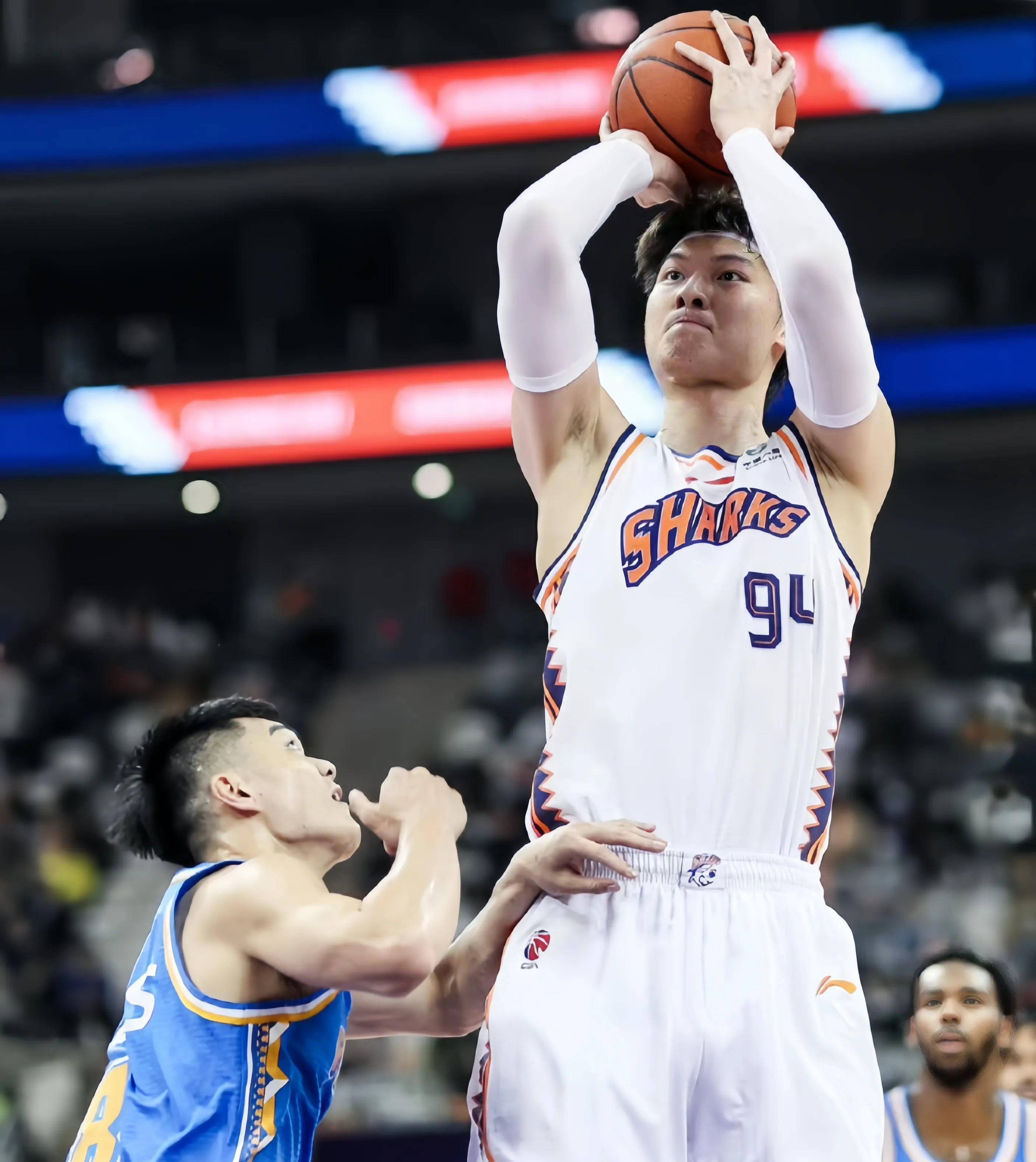 包含体育界精彩对决:球员们奋力拼搏备受称赞的词条 包含体育界精彩对决:球员们奋力拼搏备受称赞的词条