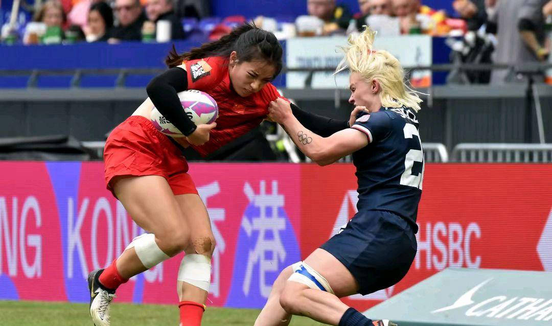 包含体育界精彩对决:球员们奋力拼搏备受称赞的词条 包含体育界精彩对决:球员们奋力拼搏备受称赞的词条