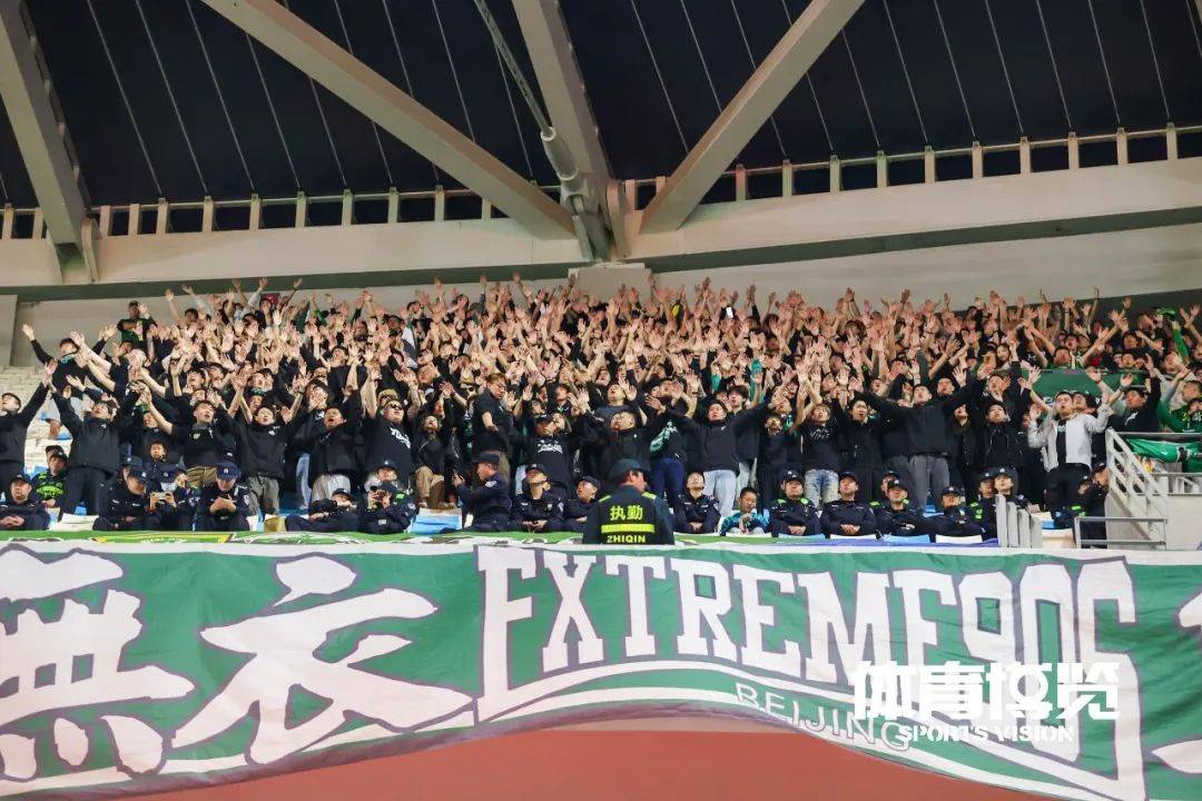 包含北京国安客场战平武汉卓尔，各取一分的词条