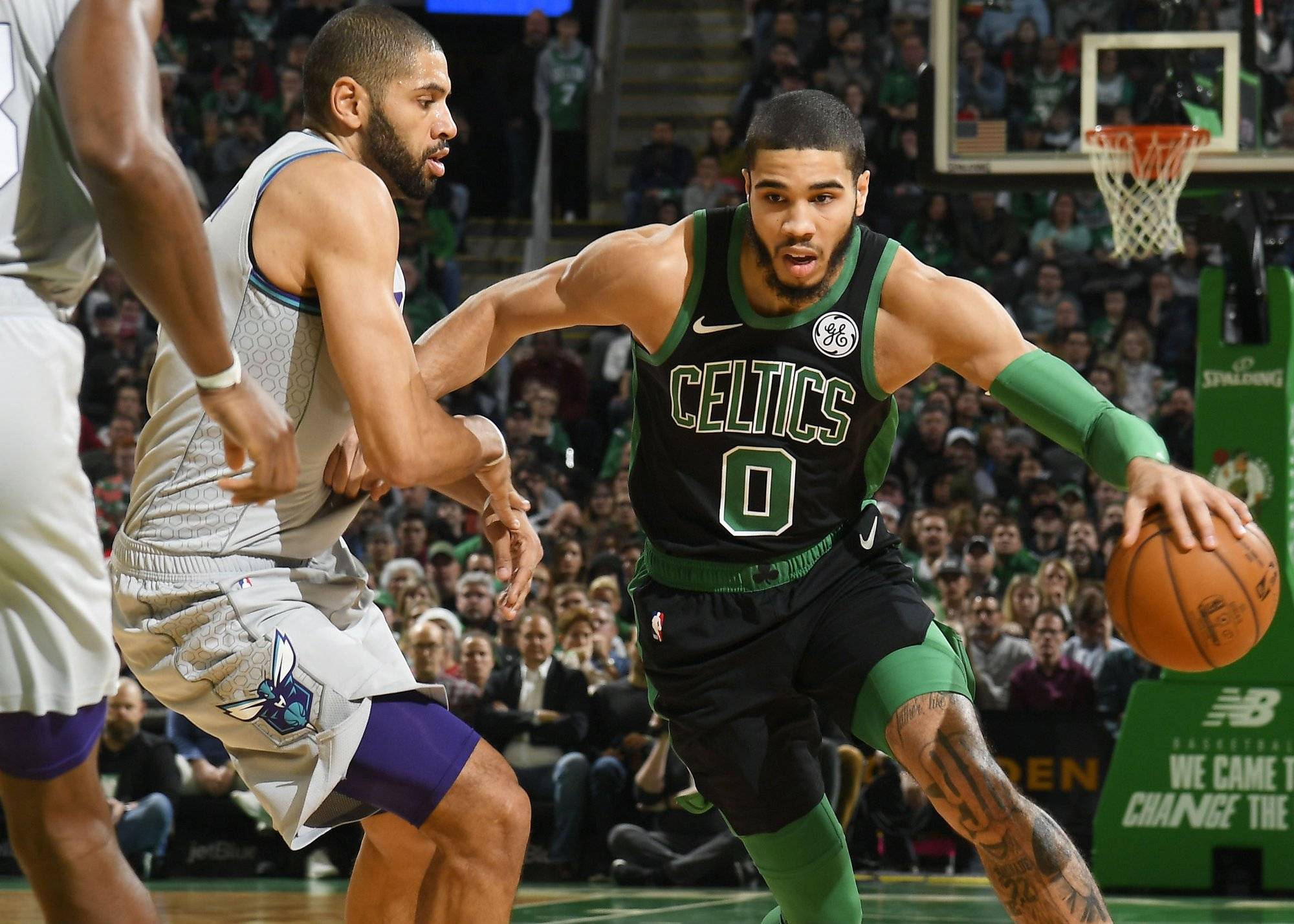 凯尔特人队员展现绝对实力,狂胜对手的简单介绍 凯尔特人队员展现绝对实力,狂胜对手的简单介绍