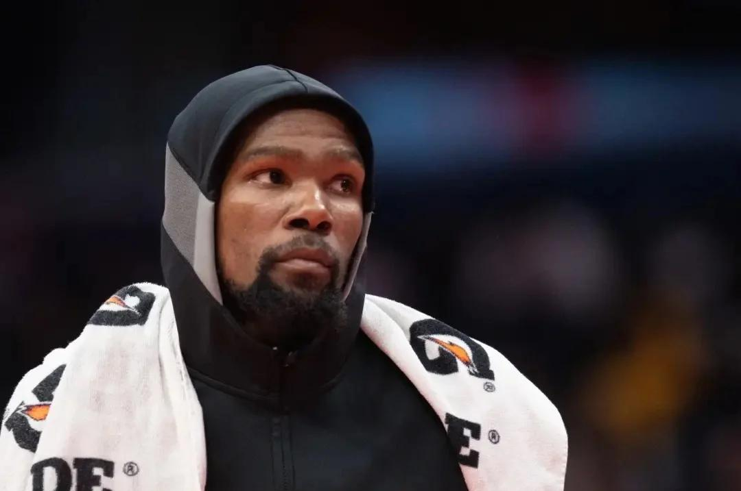 篮网擒下黄蜂,拉塞尔砍下分的简单介绍 篮网擒下黄蜂,拉塞尔砍下分的简单介绍