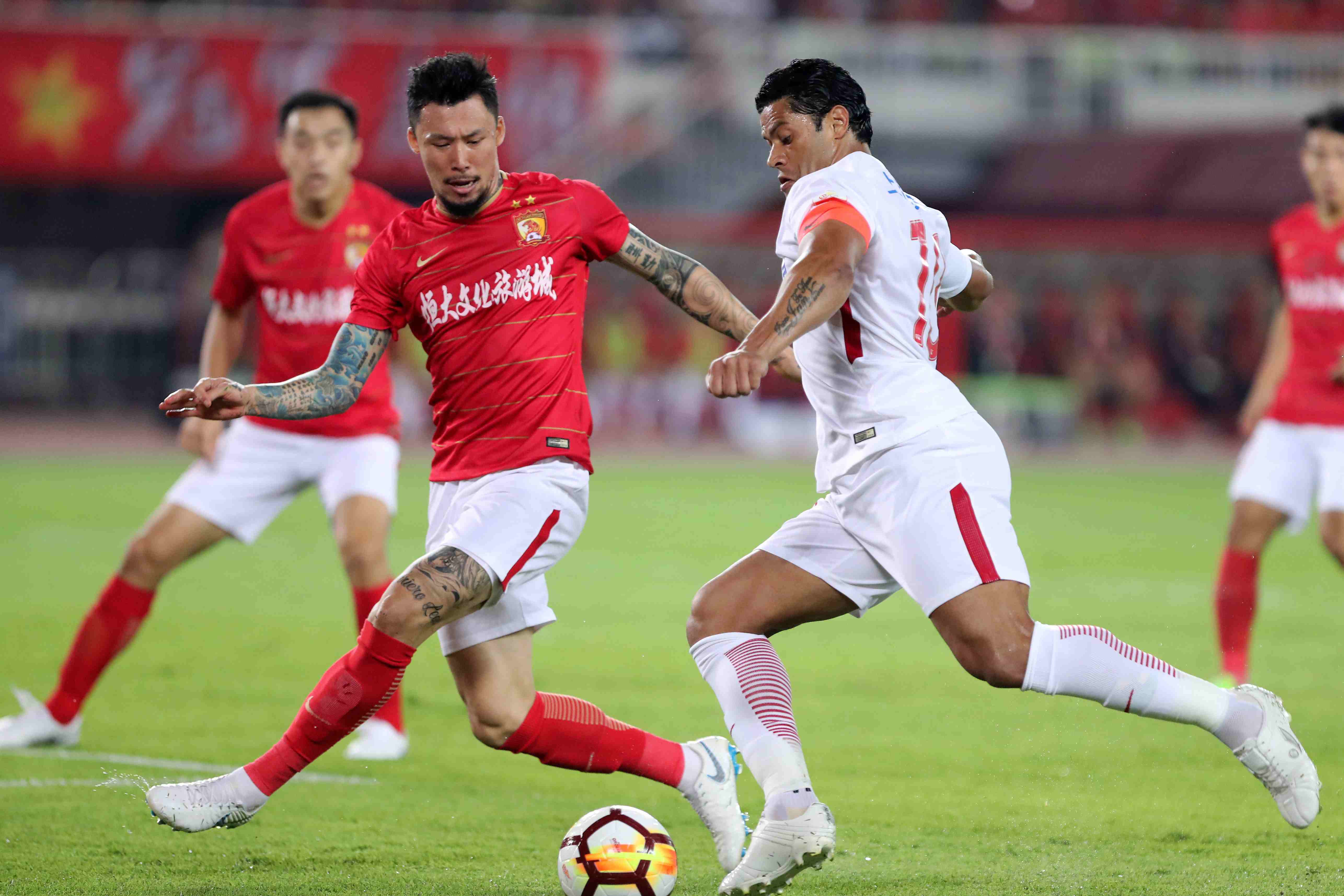 恒大客场取胜泰达,保持不败纪录的简单介绍 恒大客场取胜泰达,保持不败纪录的简单介绍