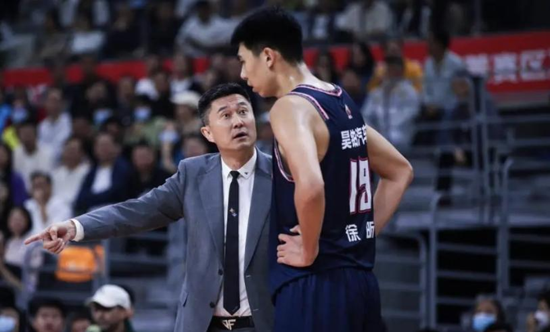 中国广州篮球联赛的球队迎来连胜的简单介绍 中国广州篮球联赛的球队迎来连胜的简单介绍