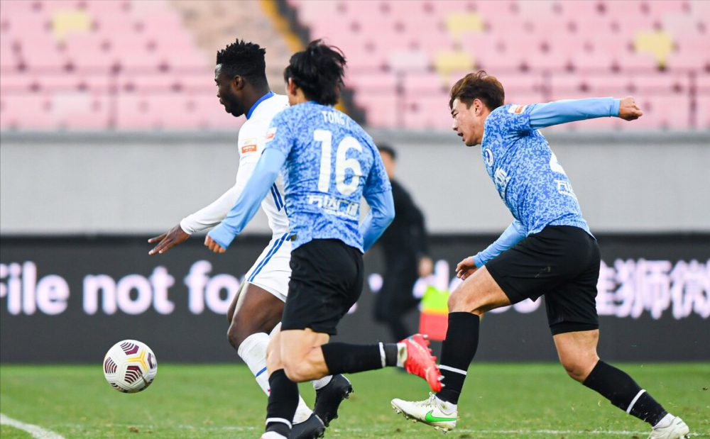 南特遭遇三连败,保级形势严峻 南特遭遇三连败,保级形势严峻