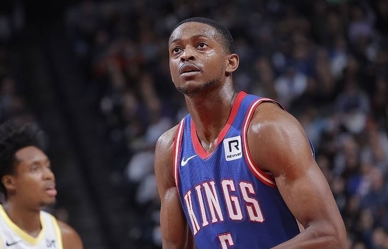 爵士队球员个人表现出色,队内竞争加剧! 爵士队球员个人表现出色,队内竞争加剧!