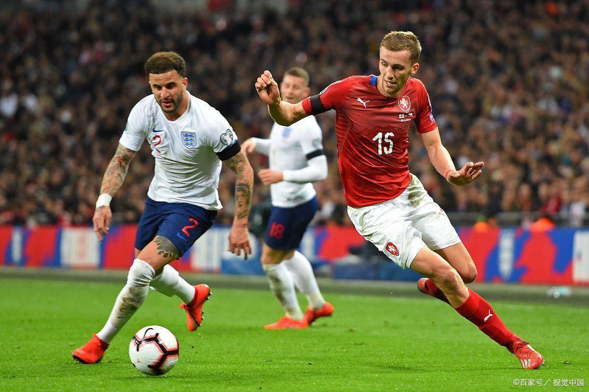 捷克球星在德甲比赛中表现抢眼 捷克球星在德甲比赛中表现抢眼