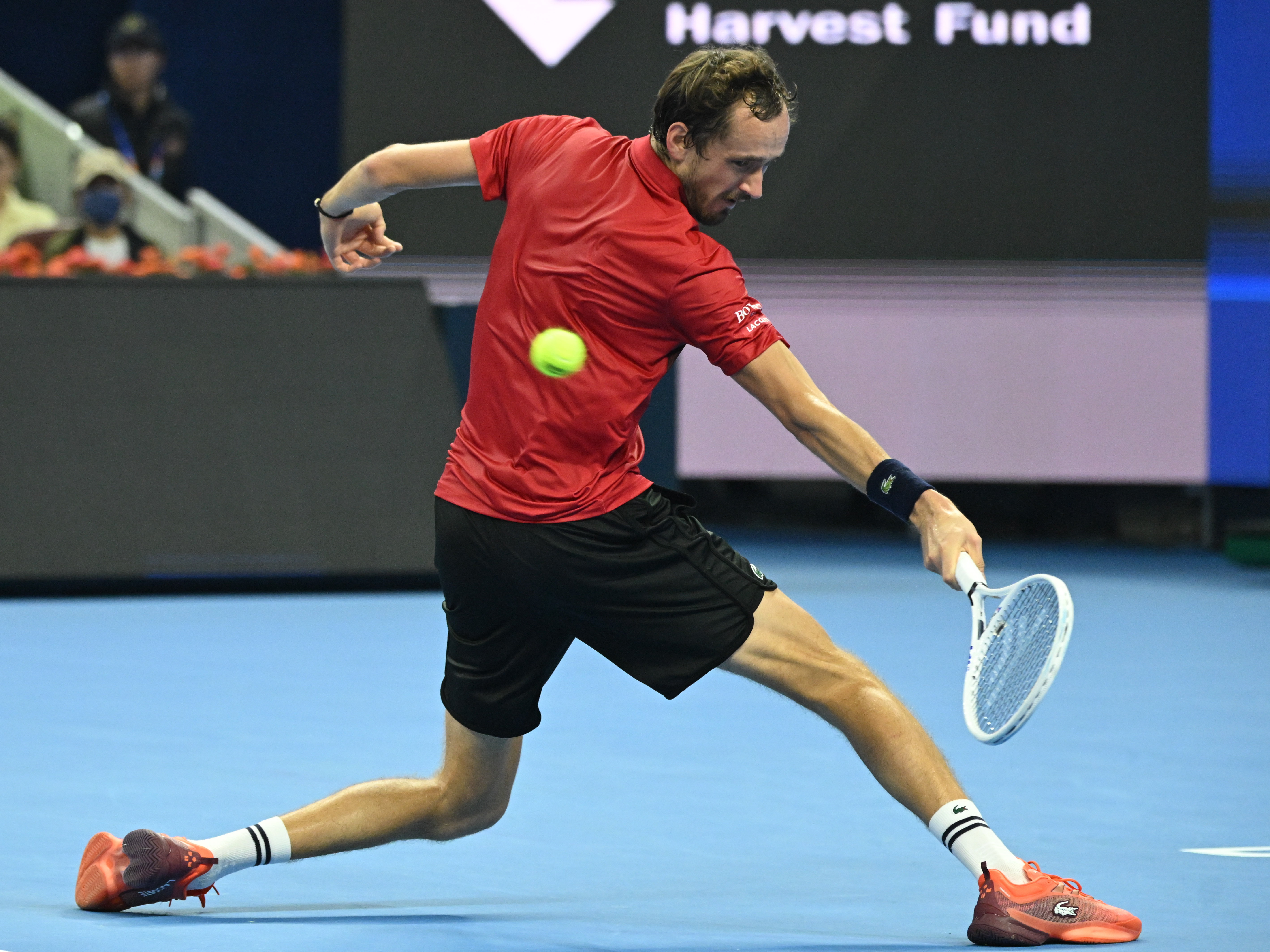 美国网球队逆转法国网球队,梅德韦杰夫打破历史纪录的简单介绍 美国网球队逆转法国网球队,梅德韦杰夫打破历史纪录的简单介绍