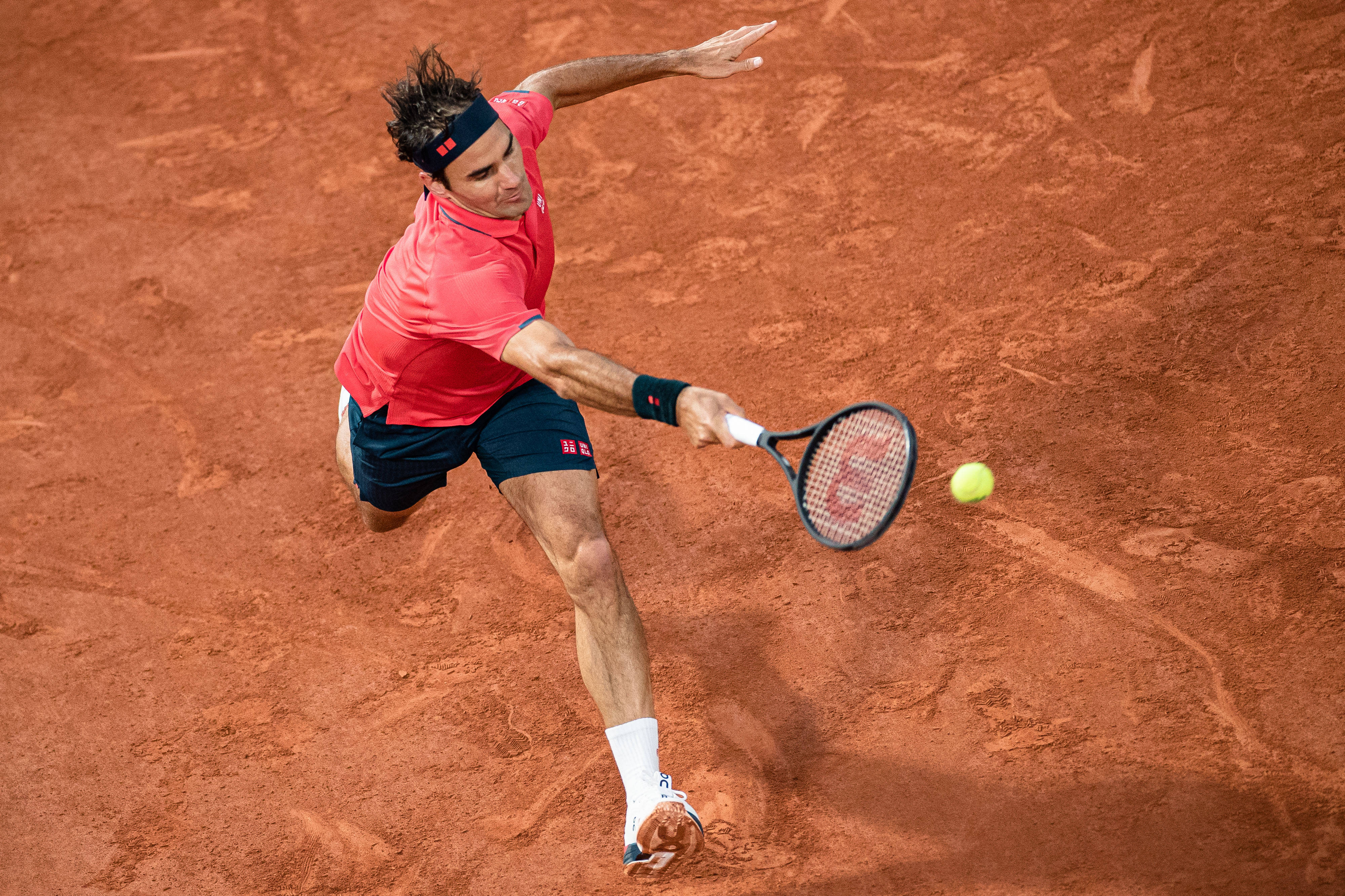 世界网球队险胜法国网球队,费德勒统治全场的简单介绍 世界网球队险胜法国网球队,费德勒统治全场的简单介绍