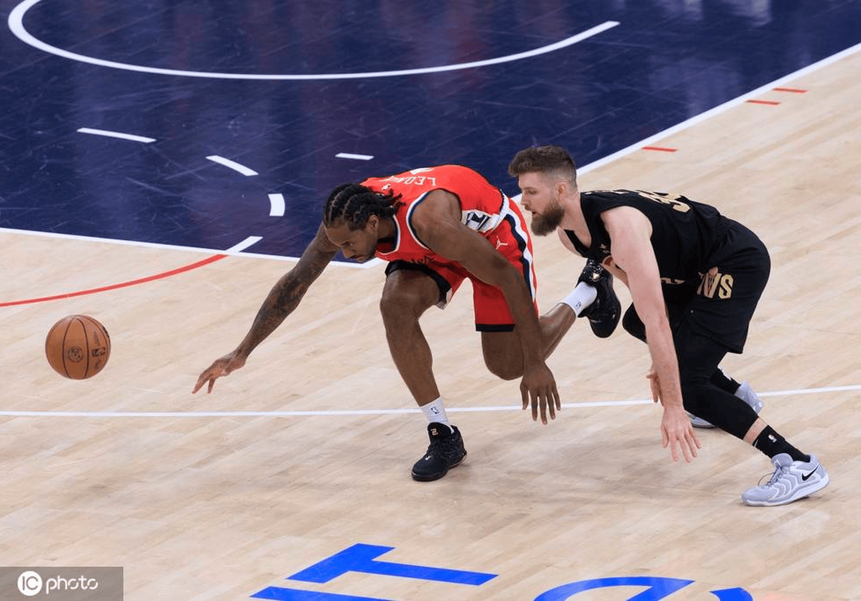 德国男篮鏖战魔术,伦纳德统治全场 德国男篮鏖战魔术,伦纳德统治全场