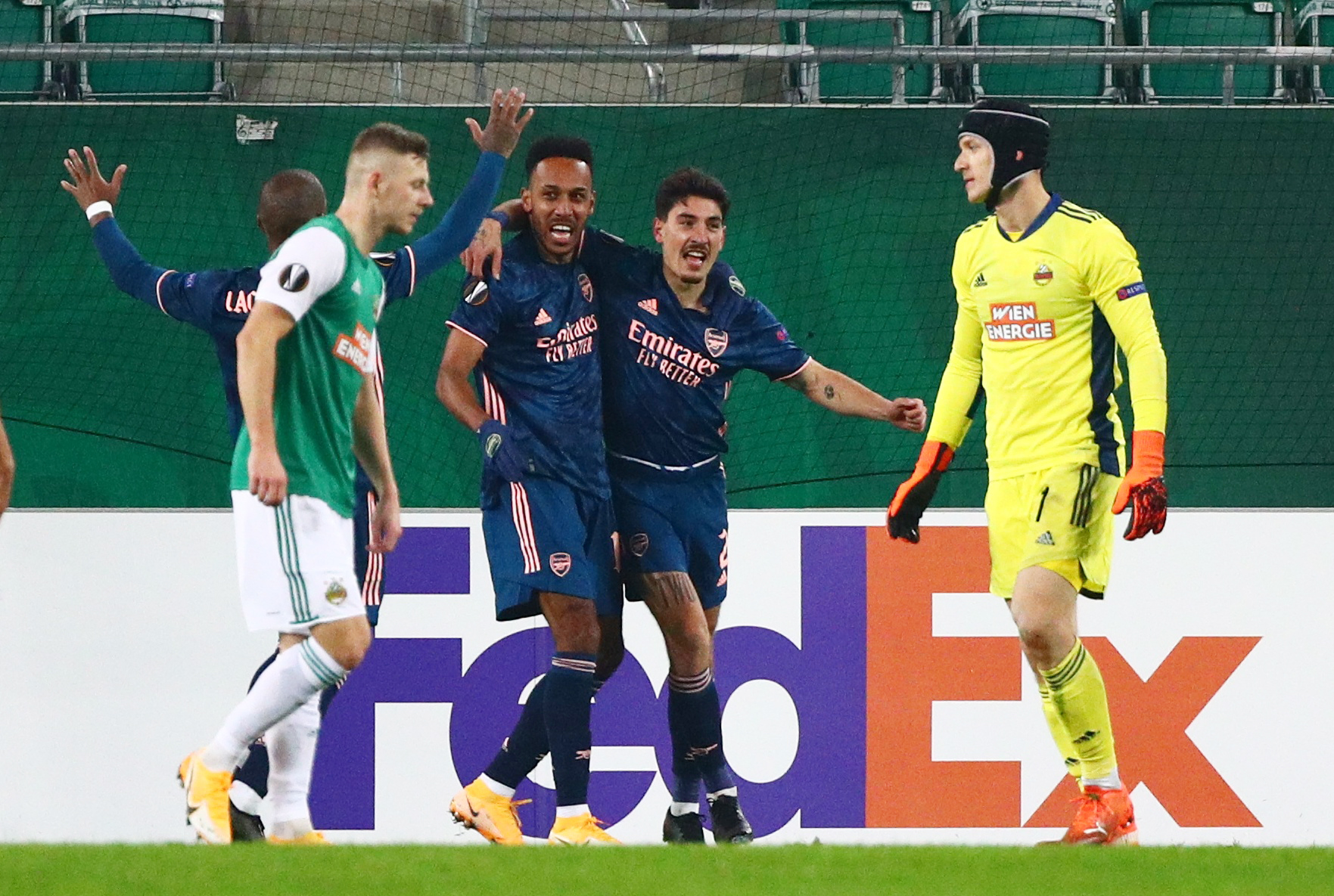 摩洛哥横扫勒沃库森，贝林厄姆高光表现